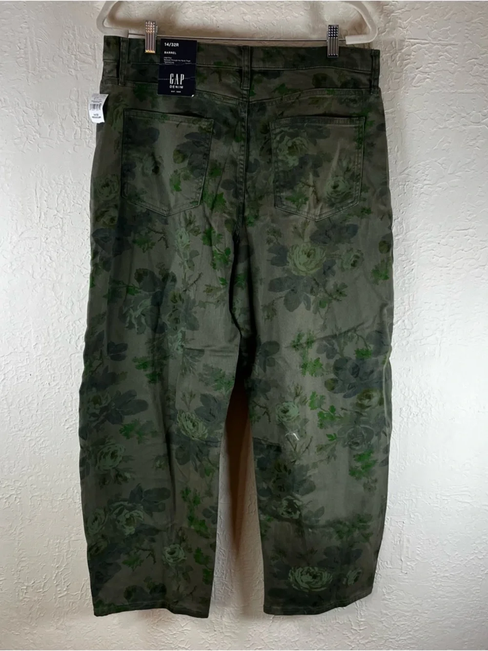 Gap High Rise Floral Print Barrel Jeans in Green - Picture 10 of 15